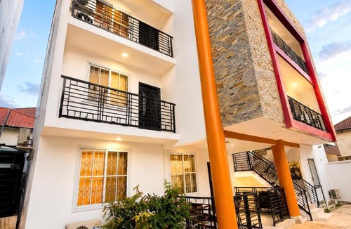 Accra Hotel | Skice at Classic