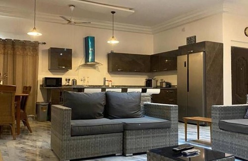 Accra Villa | Sleep6-casa Blanca-privategarden-offstreet-kasoa