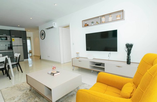 Accra Apartment | Spacious 3-bedroom apartment with WiFi, fitness room in amazing Accra