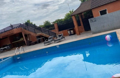 Prampram Hotel | Spacious 35-bedroom hotel in quaint Dawhenya with AC and fitness room