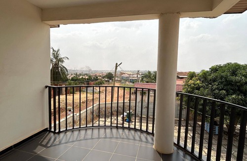 Adenta House | Spacious 4-bedroom house with AC and WiFi in charming Adenta Municipality