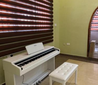 Nungua House | Spacious 5-Bedroom Private Home