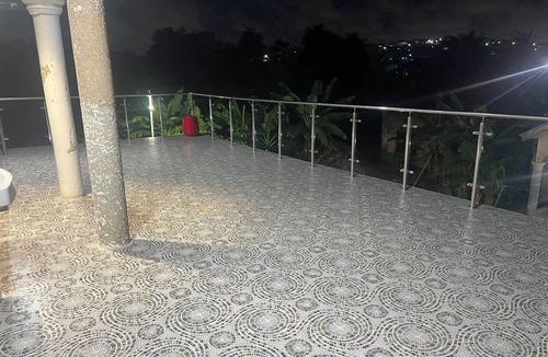 Osu Klottey House | Spacious 7-bedroom house in adorable Accra with AC comfort