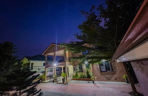 Accra Apartment | "Spacious and Modern 3-Bedroom Apartment: Your Perfect Home Awaits!"n nn