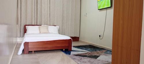 Oyibi Hostel | Spacious Short Stay Wi-Fi Fully Private Amenities Generator Own Kitchenette Oyibi in Greater Accra Holiday Let