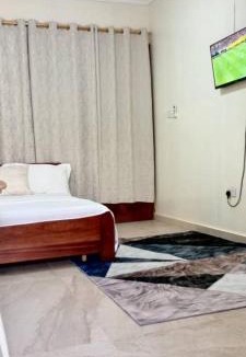 Oyibi Hostel | Spacious Short Stay Wi-Fi Fully Private Amenities Generator Own Kitchenette Oyibi in Greater Accra Holiday Let