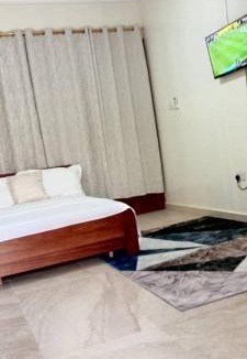 Oyibi Hostel | Spacious Short Stay Wi-Fi Fully Private Amenities Generator Own Kitchenette Oyibi in Greater Accra Holiday Let
