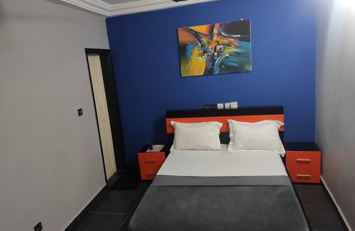Lome House | Standard Double Bed Bedroom in Lome Togo