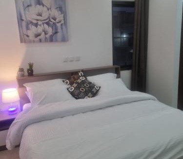 Accra House | Stay Play Away Residences - Luxury 5 bed, Airport Residential