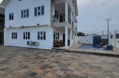 Tema House | Stunning 3 bedroom house with a private pool at a serene neighborhood in Tema 25