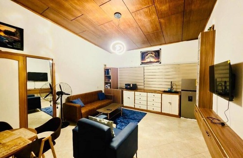 East Legon Apartment | Stylish 2BR Apt in Near A&C Mall in East Legon with Fiber wifi