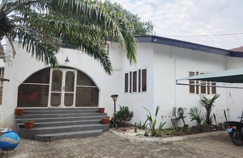 East Legon Apartment | Stylish 2BR Apt in Near A&C Mall in East Legon with Fiber wifi
