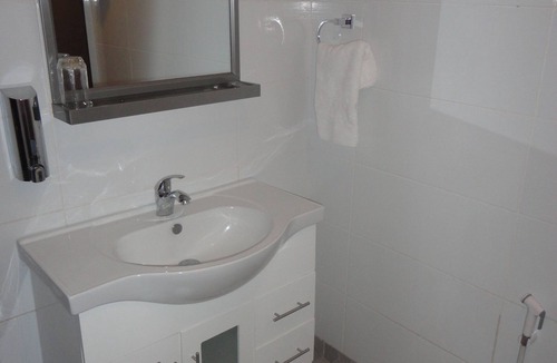 Beyin Hotel | Tenack Beach Resort & Hotel