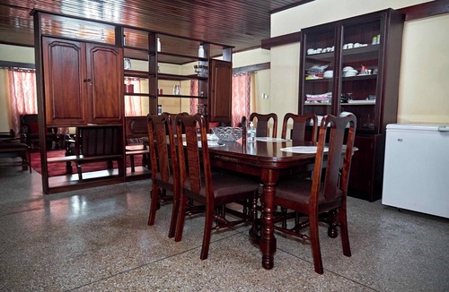 Ada House | The Arden’s: Charming and serene 4-bedroom getaway with modern amenities