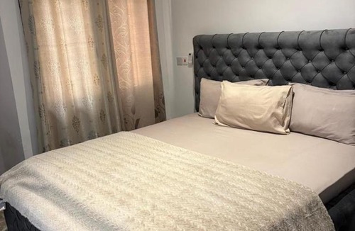Cape Coast Bed & Breakfast | The Emerald lodge