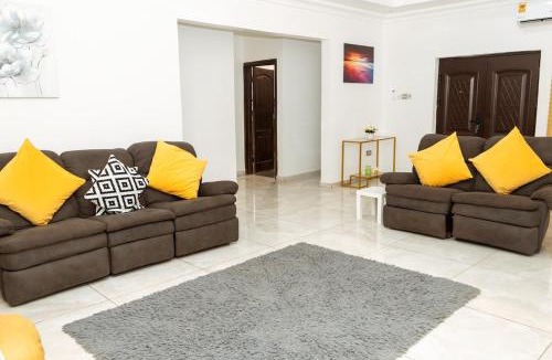 Adenta Apartment | The Glenn House
