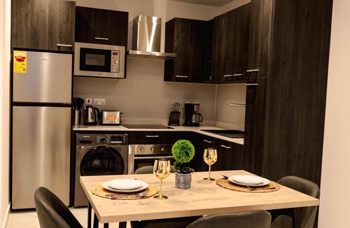 East Legon Apartment | The Haven-Loxwood Luxury 2-Bed with Rooftop Pool