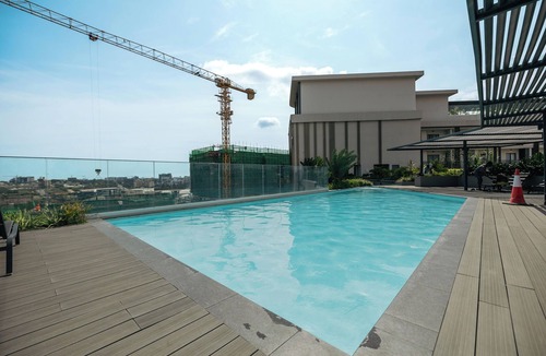 East Legon Apartment | The Haven-Loxwood Luxury 2-Bed with Rooftop Pool
