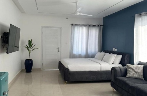 Accra Bed & Breakfast | The Hills