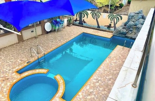 Taifa Hotel | The Outback Hotel
