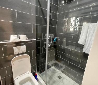 Accra Apartment | The Vittins
