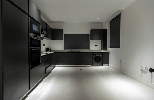 Teshie Apartment | The VVS Apartments - Three-Bedroom Premium Apartment with Balcony