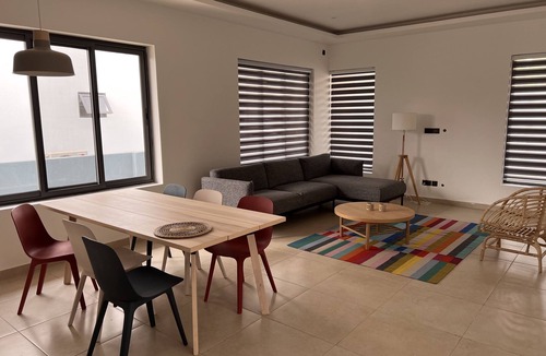 Teshie House | This townhouse is at a prime area in Accra and easy accessible. w