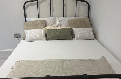 Osu Klottey Apartment | Tina's villa