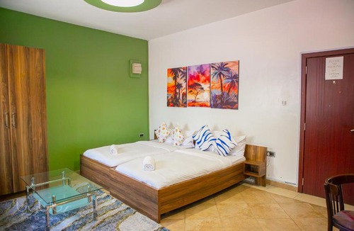 North Ridge Hotel | Tranquil hotel room by Oxford St