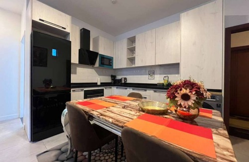 Dzorwulu Apartment | Tribute House: Big 1 BDR APT with 2 Bathrooms