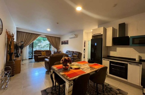 Dzorwulu Apartment | Tribute House: Big 1 BDR APT with 2 Bathrooms
