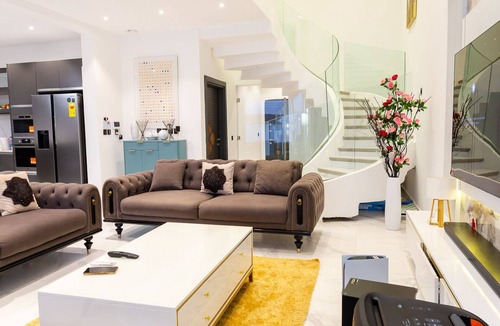 Santeo House | Ultra Modern Luxurious 3Bedroom Townhouse.