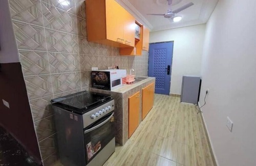 Pokuase House | Vacation Apartment with Kitchen @ Fise-Amasaman