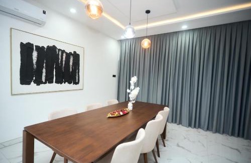 Dansoman Hotel | Villa Hills Hotel