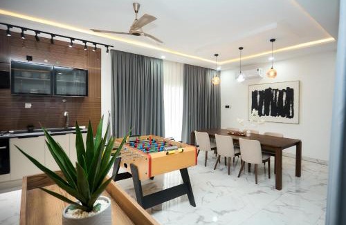 Dansoman Hotel | Villa Hills Hotel