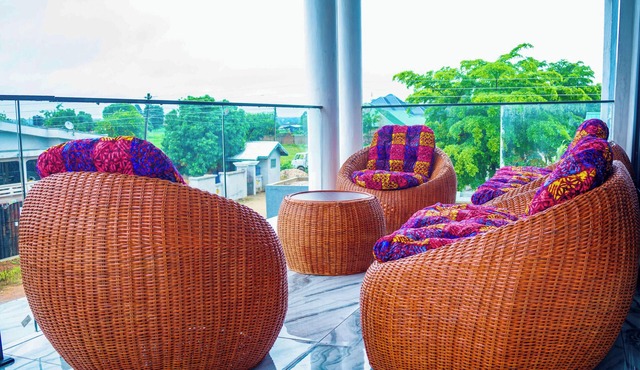 A spacious cozy three-bedroom furnished apartment Bolgatanga. in Bolgatanga