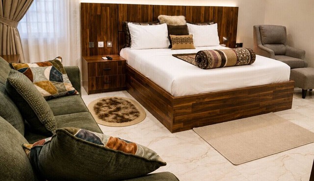 Agyenim Grand Hotel in Agogo