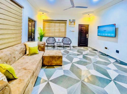 Caro Spacious Apartment for leisure stay in Accra
