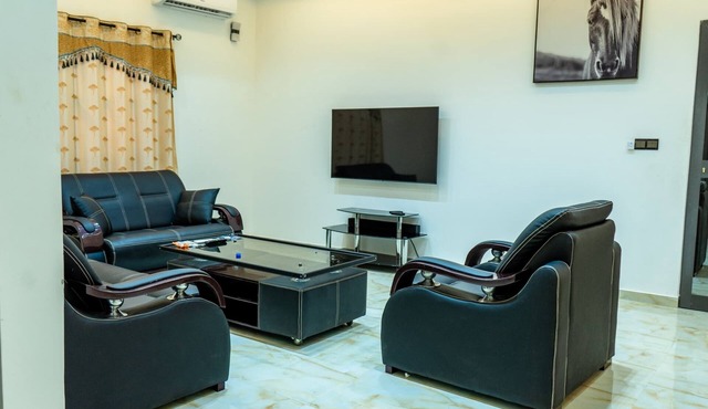 Chic 1-bedroom with AC and WiFi in awesome Lomé security agent in Lomé