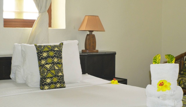 Coconut Grove Bridge House in Elmina