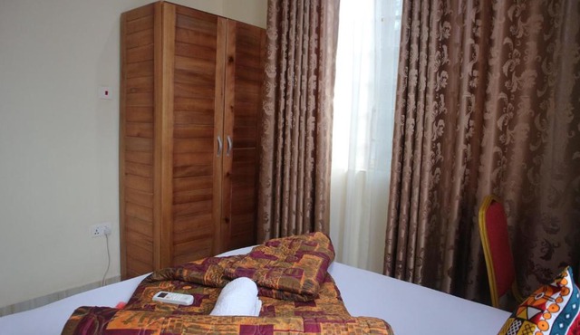 Crystal Premier Hotel