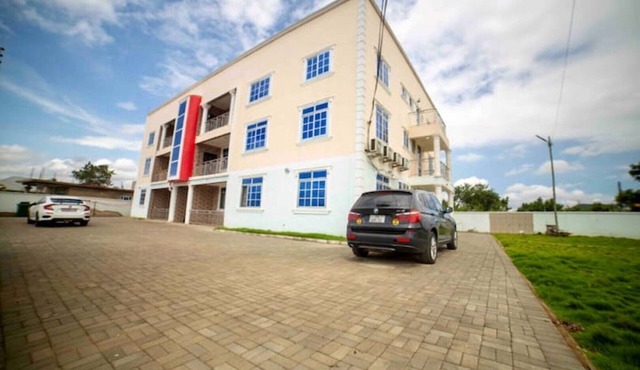 CZECH HOUSE - spacious furnished 2 or 3 bdrm apt in Accra in Accra