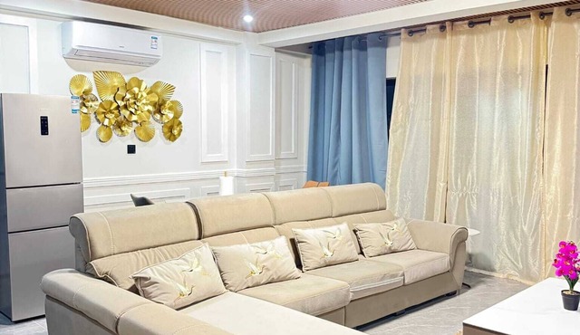 Elegant 2 BR@ BATH @ Sapphire Suites