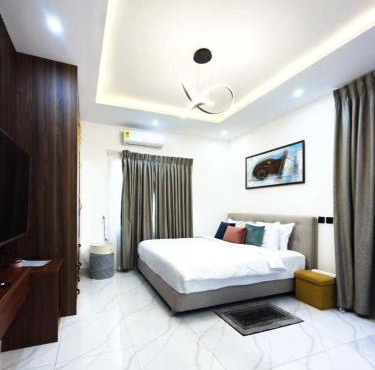 Executive Cozy Suite at THE HIDDEN DOMUS I Saltpond Suite