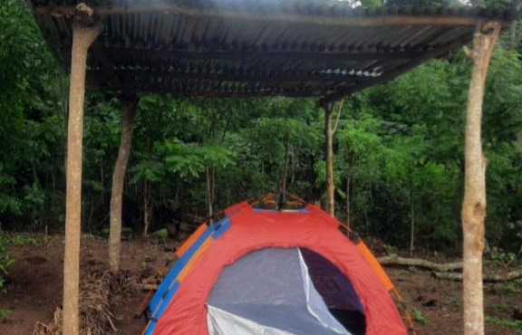 Felicity Cos camping in Missahohé
