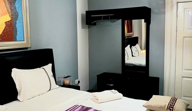 Gullivers Travel Hotel in Madina