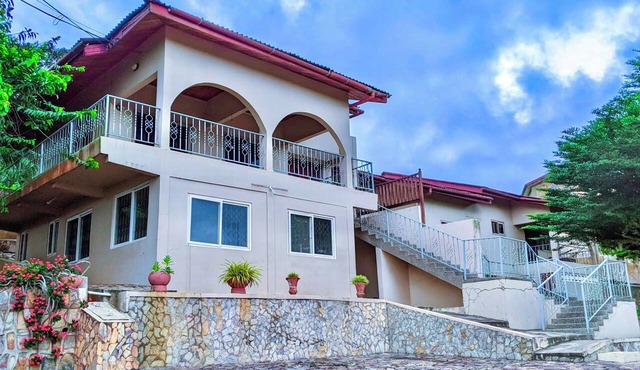 Hillside Gardens, Aburi:Luxury Living & Breathtaking Views in a Peaceful Climate in Aburi