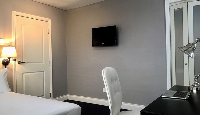 Ivoire Guest House