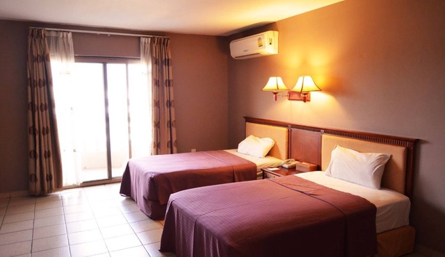Mensvic Grand Hotel