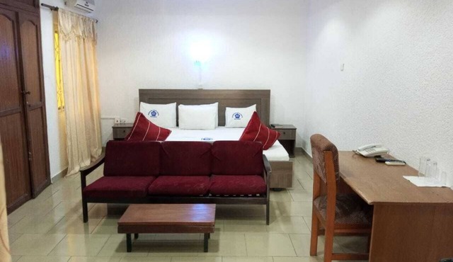 Meridian Drive Hotel